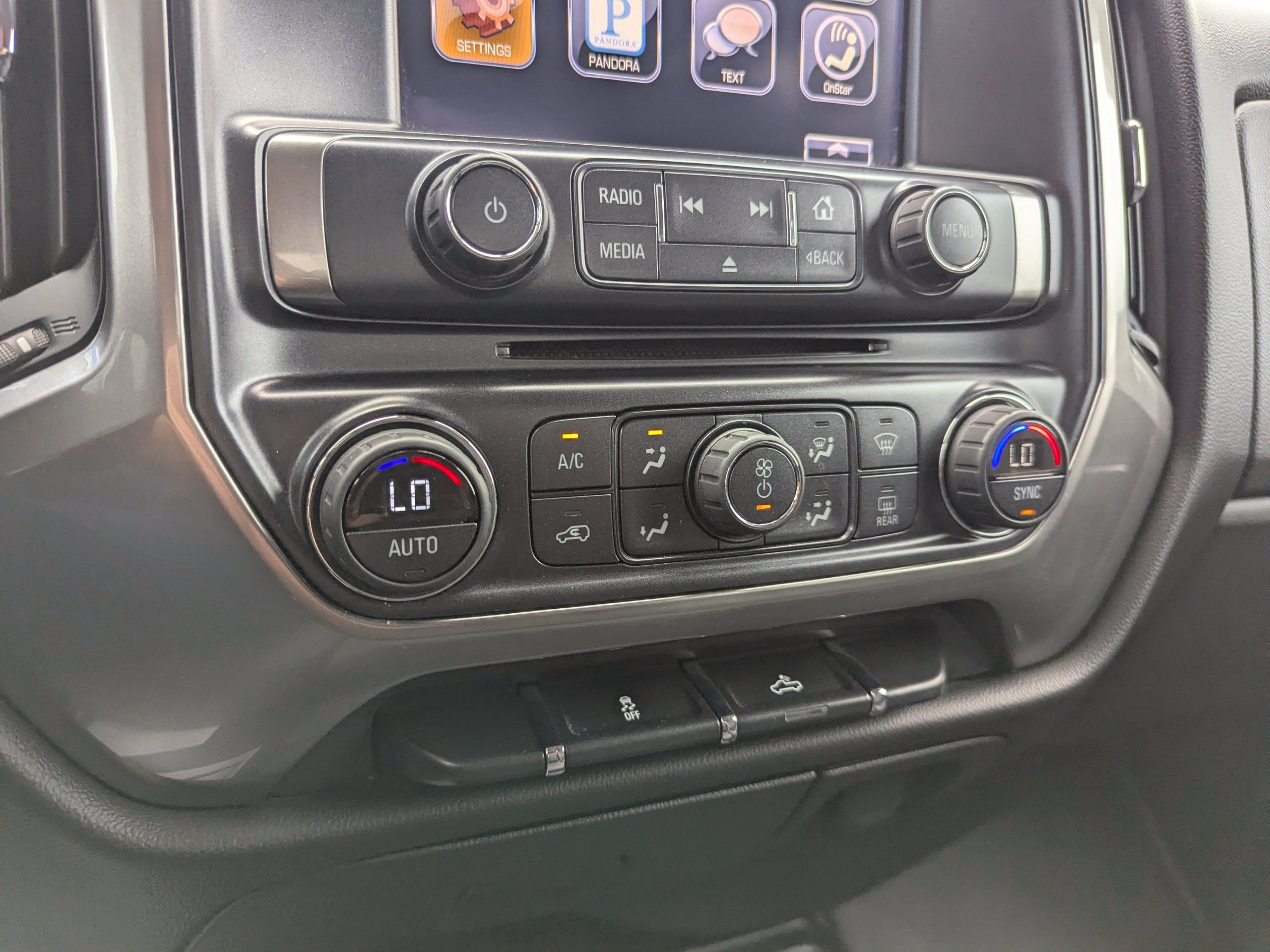 2016 Chevrolet Silverado 1500 LT - Photo 24