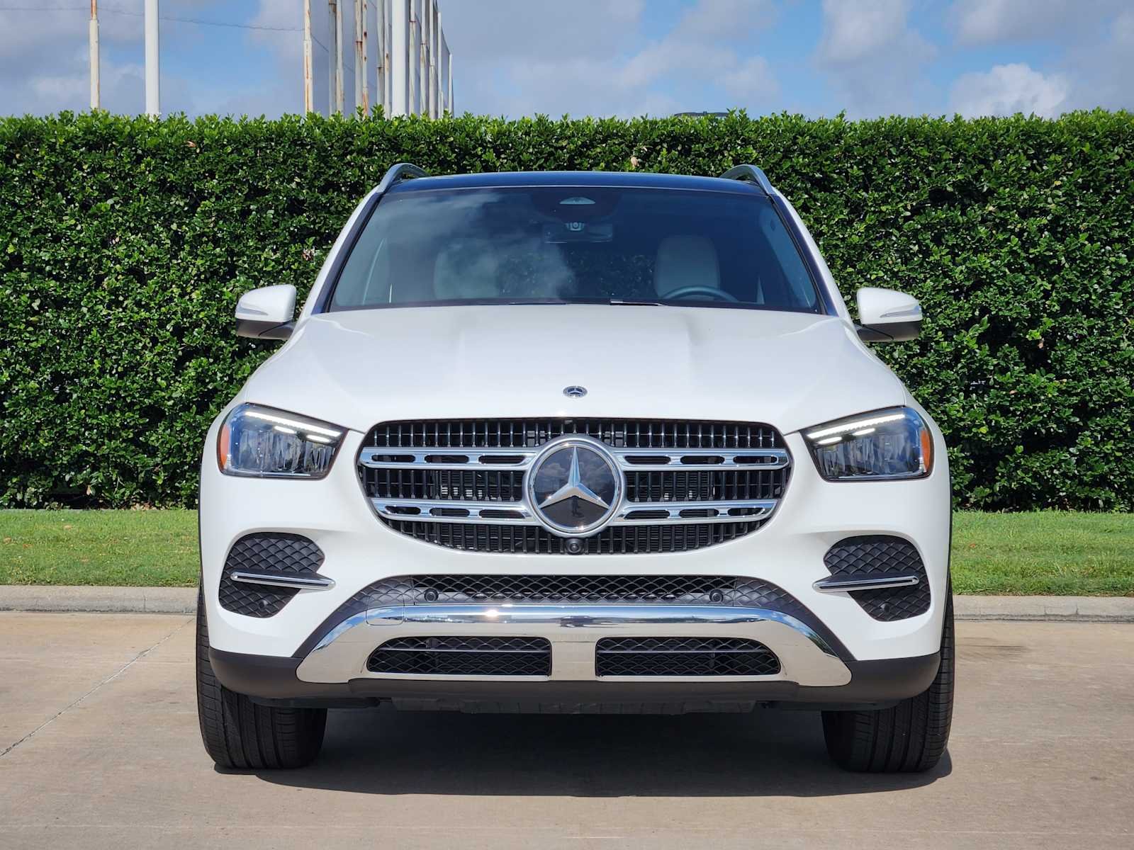 Certified Used 2026 Polar White Mercedes-Benz GLE 350 image 2