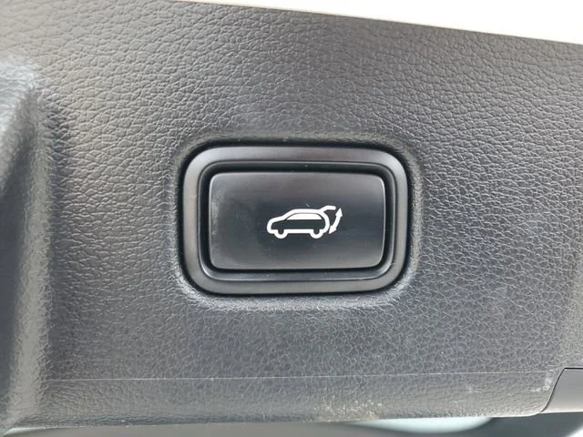 Used 2021 White Kia SX image 33