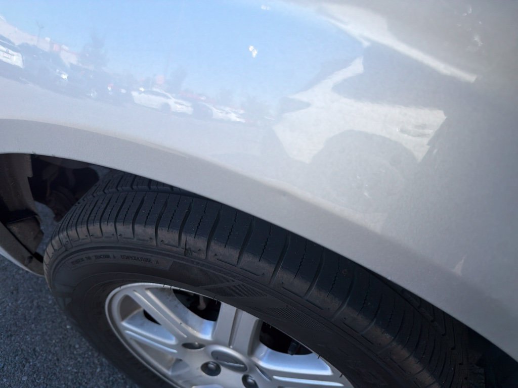 Used 2012 Silver Chrysler Touring image 16