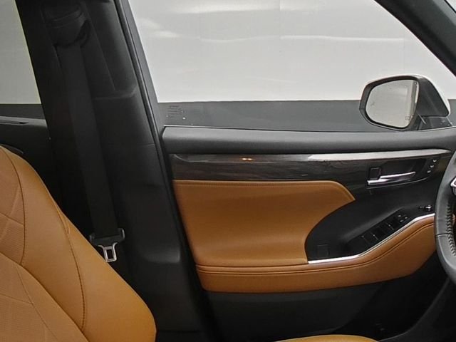 Used 2024 Beige Toyota Platinum image 34