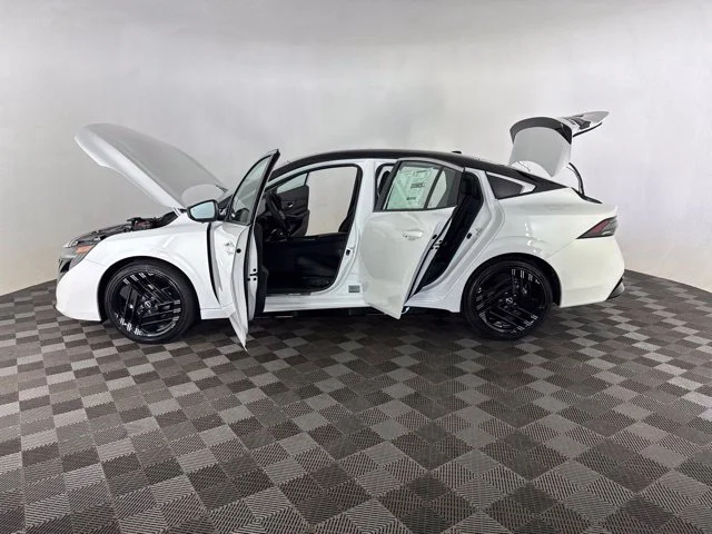 New 2027 White Nissan SR image 9