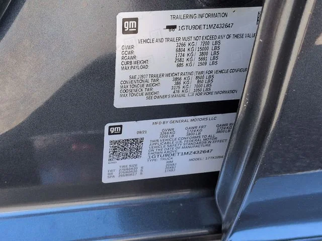 Used 2021 Blue GMC SLT image 40