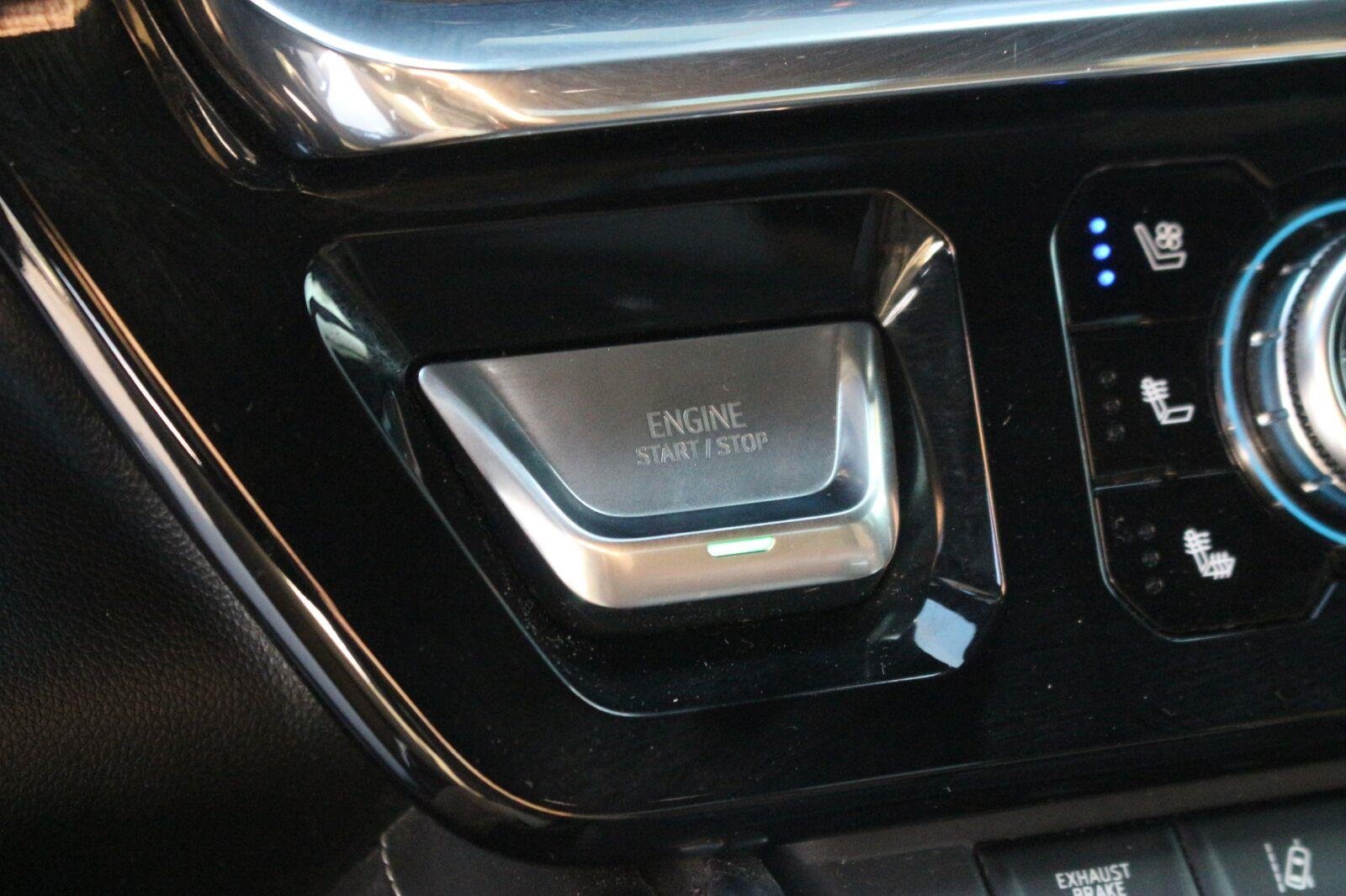 Used 2024 Sterling Metallic GMC Denali Ultimate image 28