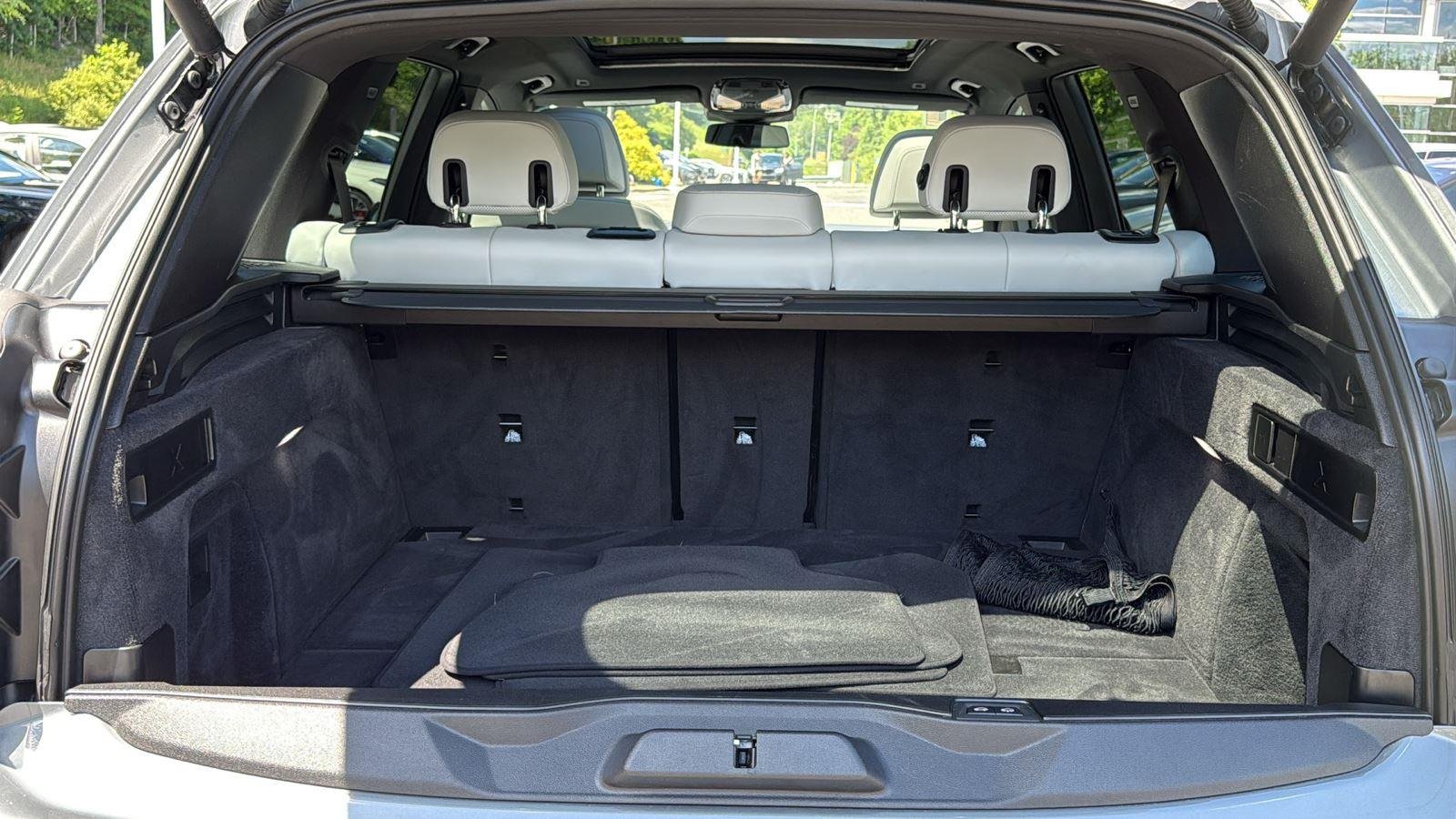 Used 2024 Skyscraper Grey Metallic BMW xDrive50e image 27