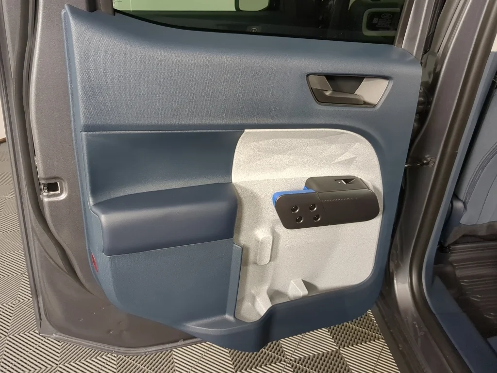 New 2026 CARBONIZED GRAY METALLIC Ford XLT image 14