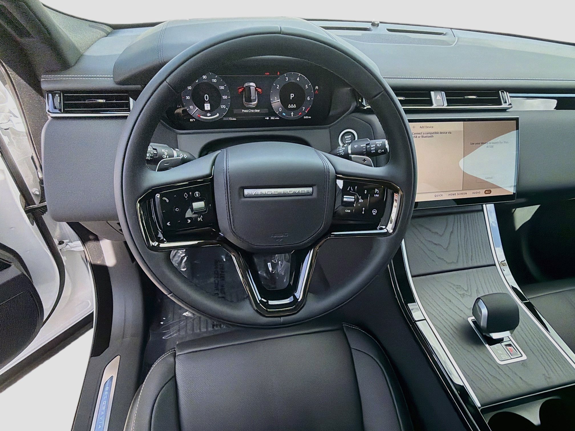 New 2026 Fuji White LAND ROVER  image 40