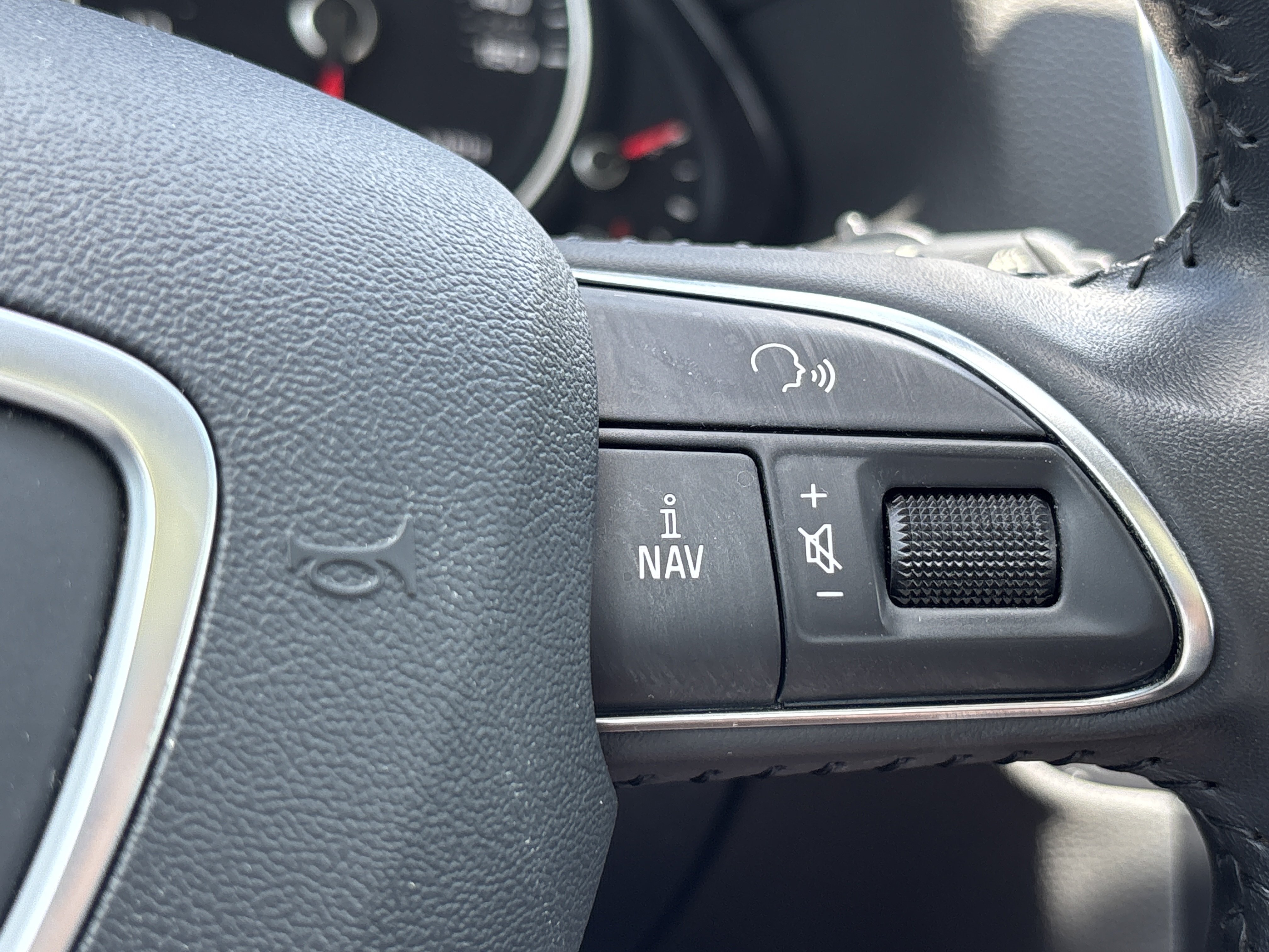 Used 2014  Audi Premium Plus image 32