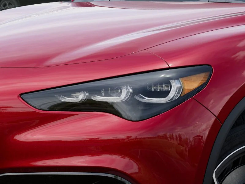New 2025 Red Alfa Romeo Base image 37