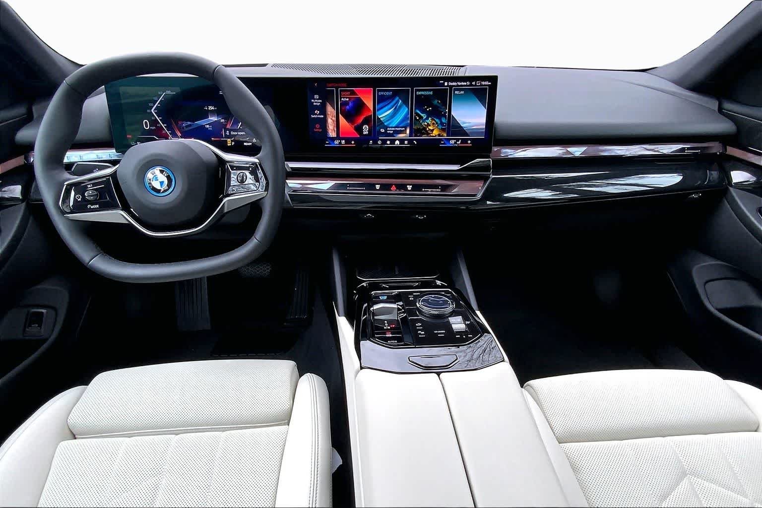 Used 2026 Phytonic Blue Metallic BMW xDrive40 image 15