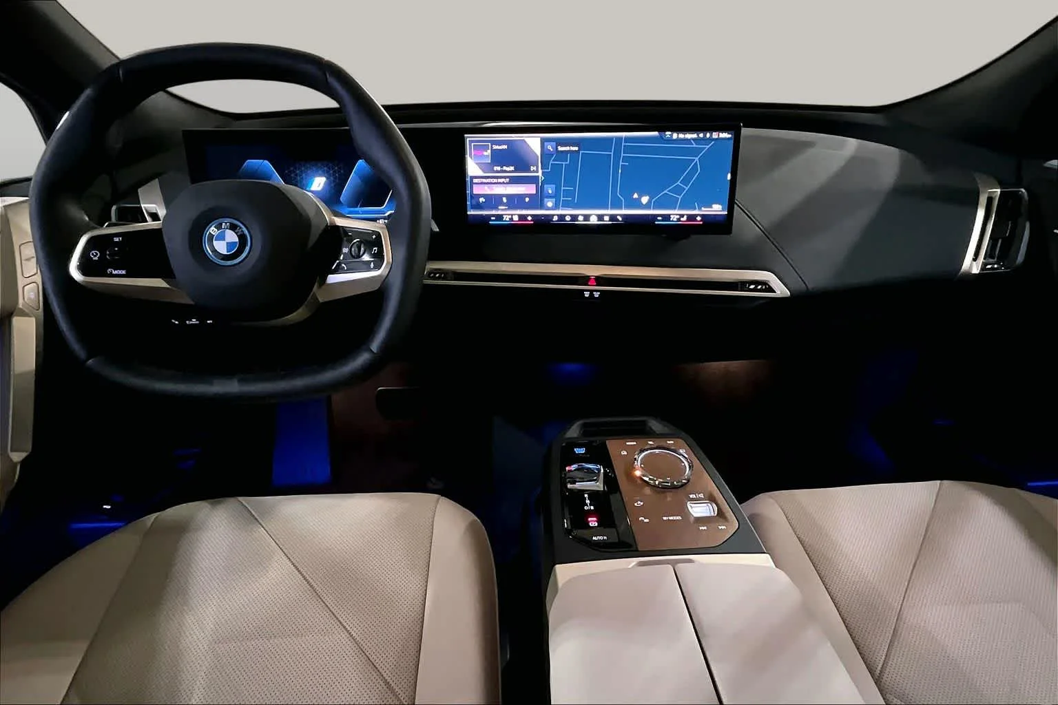 Certified Used 2025 Mineral White Metallic BMW xDrive50 image 14