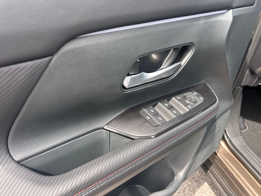 New 2026 Nissan Kicks SR 4D Sport Utility