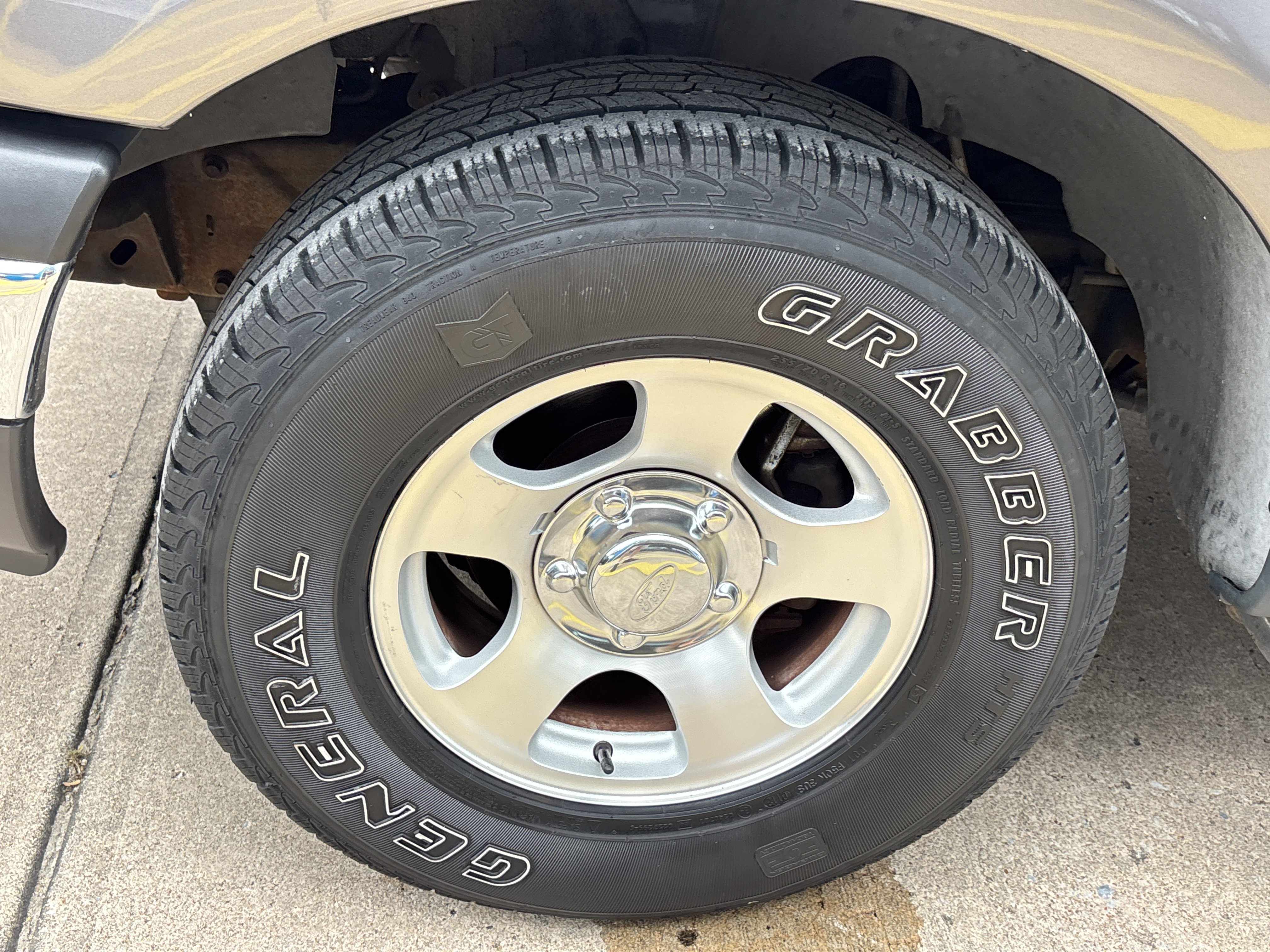 Used 2003 Gray Ford XLT image 11