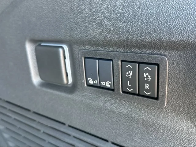 New 2026 Summit White GMC Elevation image 32