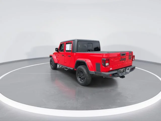 Used 2022 Red Jeep Sport image 6