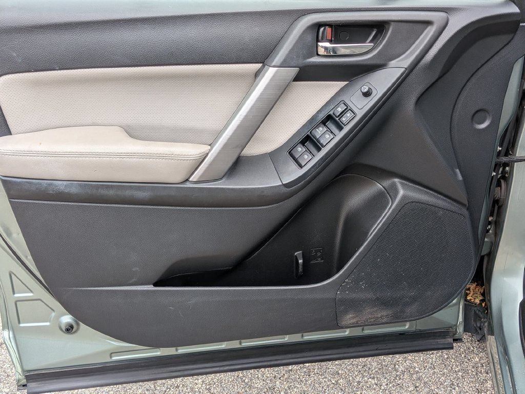 Used 2014 Green Subaru 2.5i Limited image 24