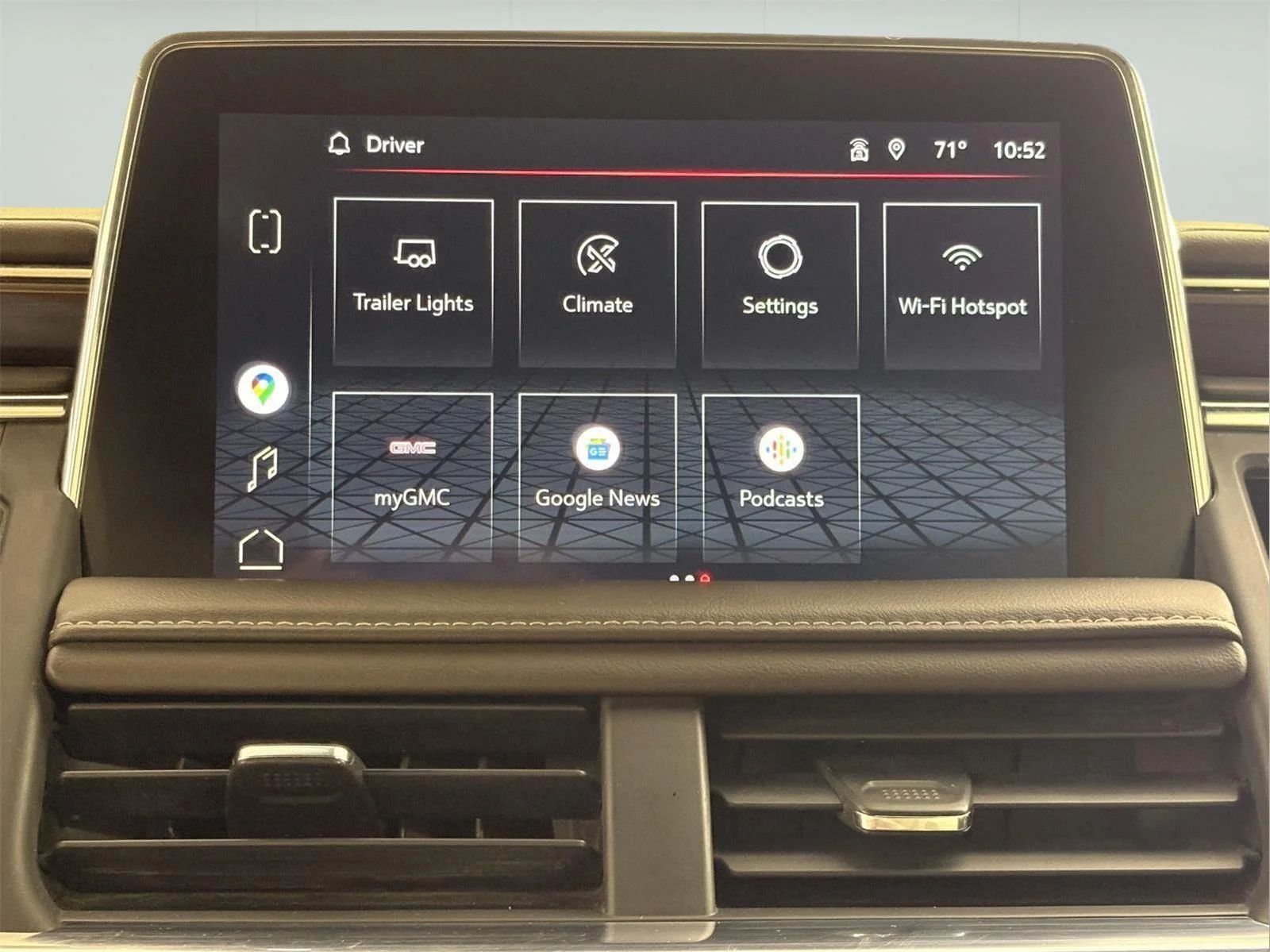 Used 2022 Summit White GMC SLE image 39