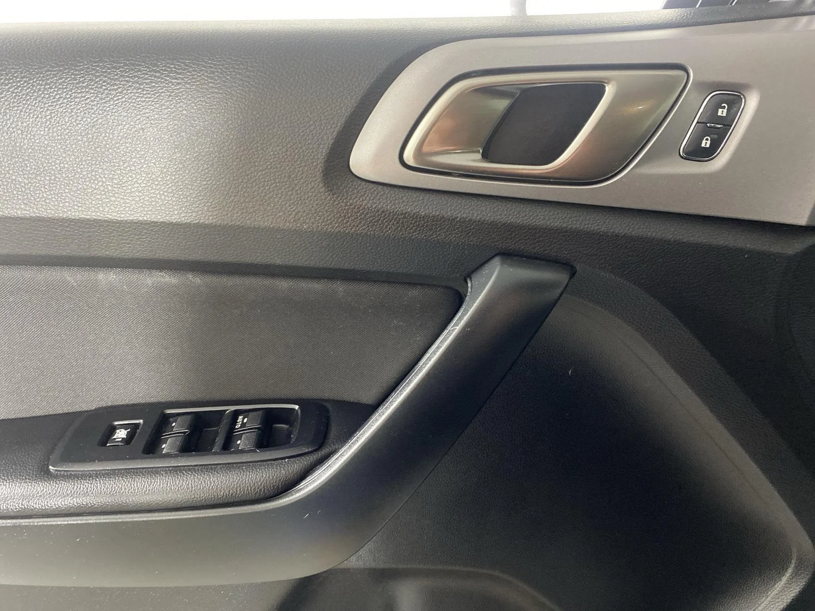 Used 2023 Shadow Black Ford XLT image 21