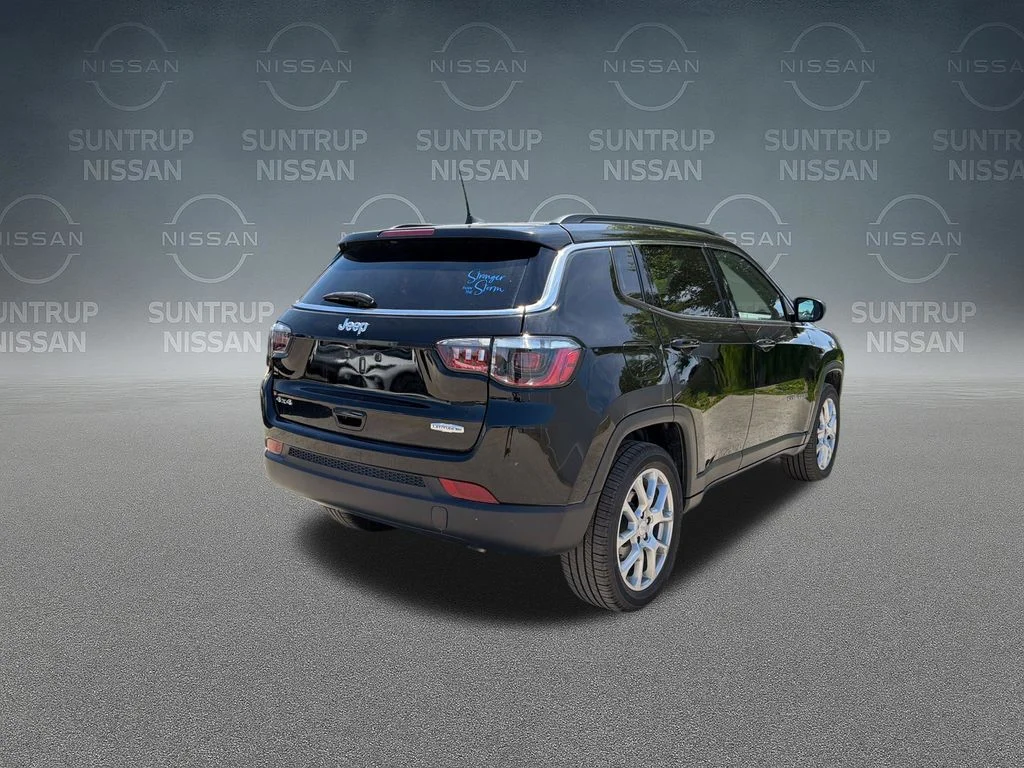 Used 2024 Black Jeep Latitude Lux image 37