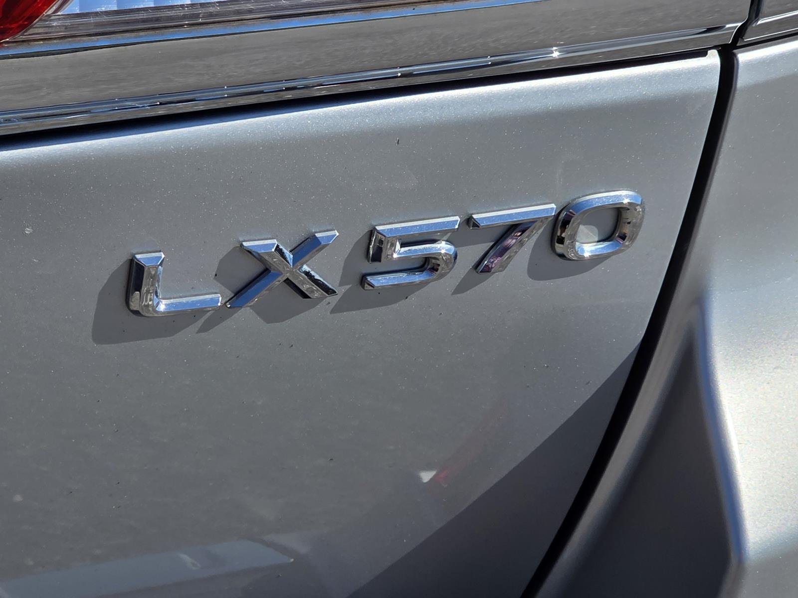 Used 2015 Silver Lexus 570 image 36