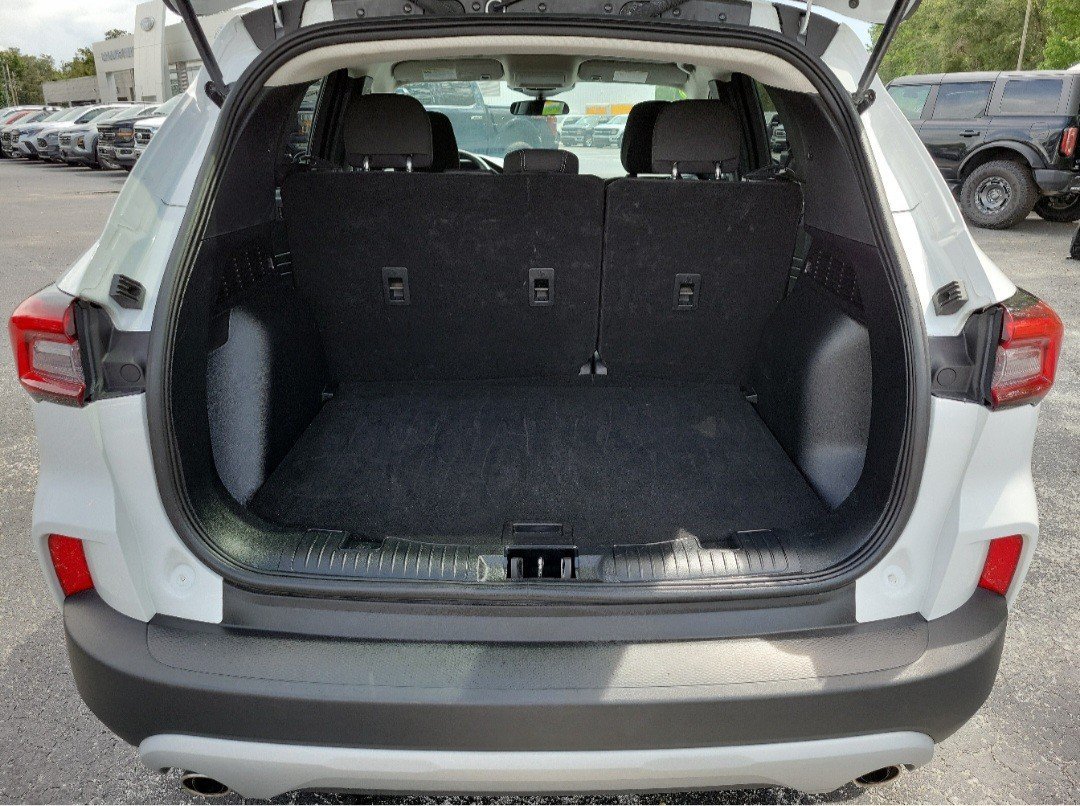 Used 2025 Oxford White Ford Active image 21
