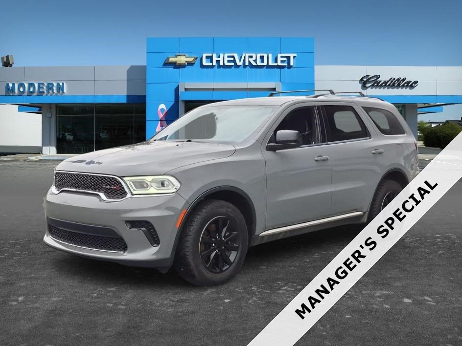 Used 2023 Destroyer Gray Clearcoat Dodge SXT image 1