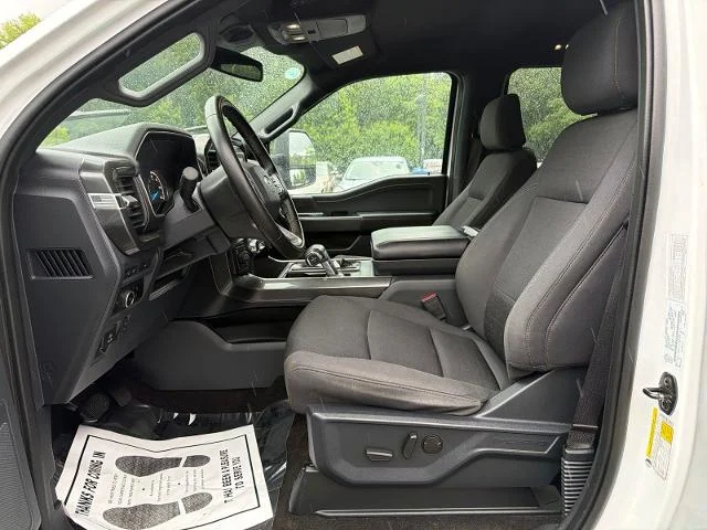 Certified Used 2023 Oxford White Ford  image 9