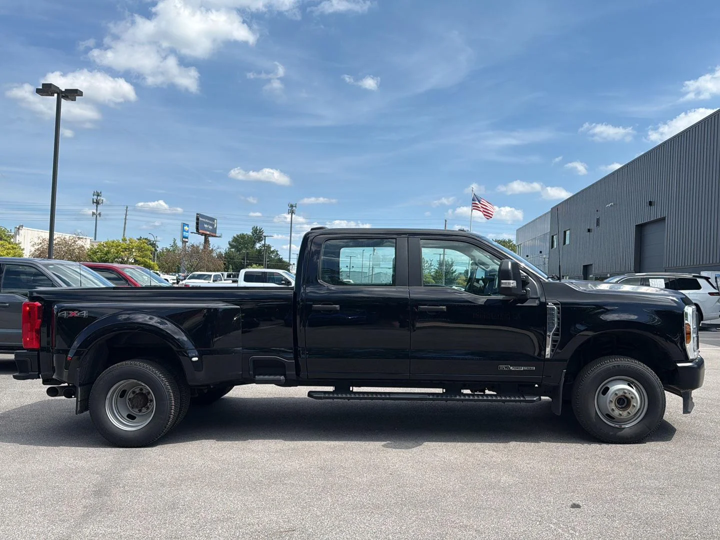 Used 2024 Agate Black Ford XL image 2