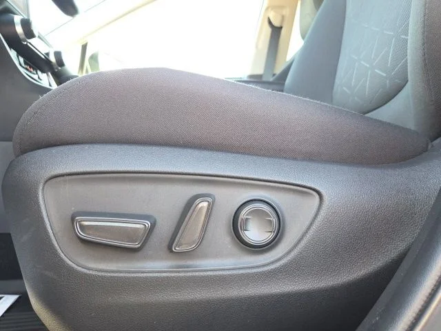 Used 2023 White Toyota XLE image 20