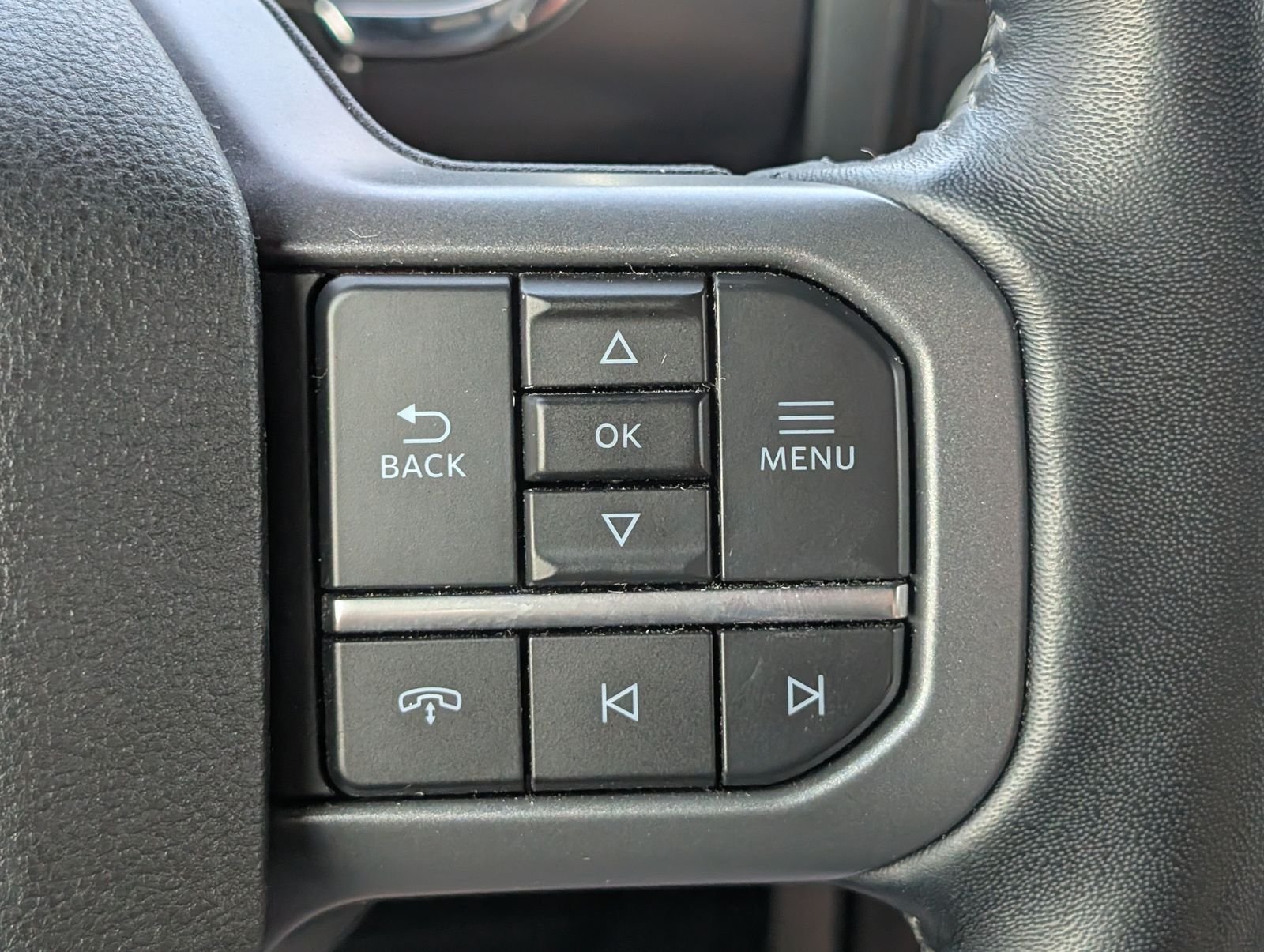 Used 2023 Oxford White Ford Lariat image 29