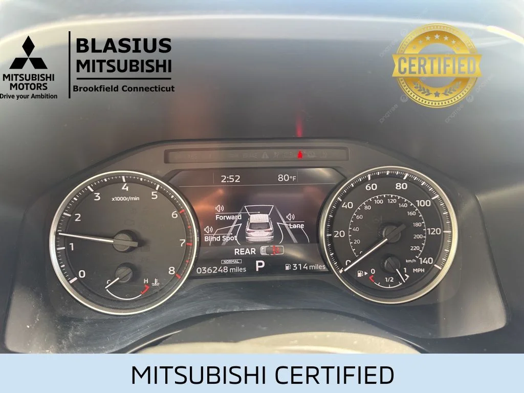 Certified Used 2024 Silver Mitsubishi SE image 22