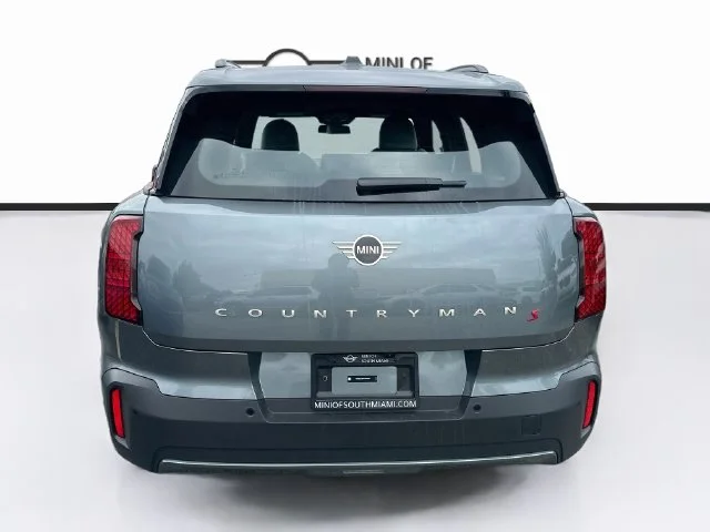 New 2027 Green MINI Signature Plus image 4