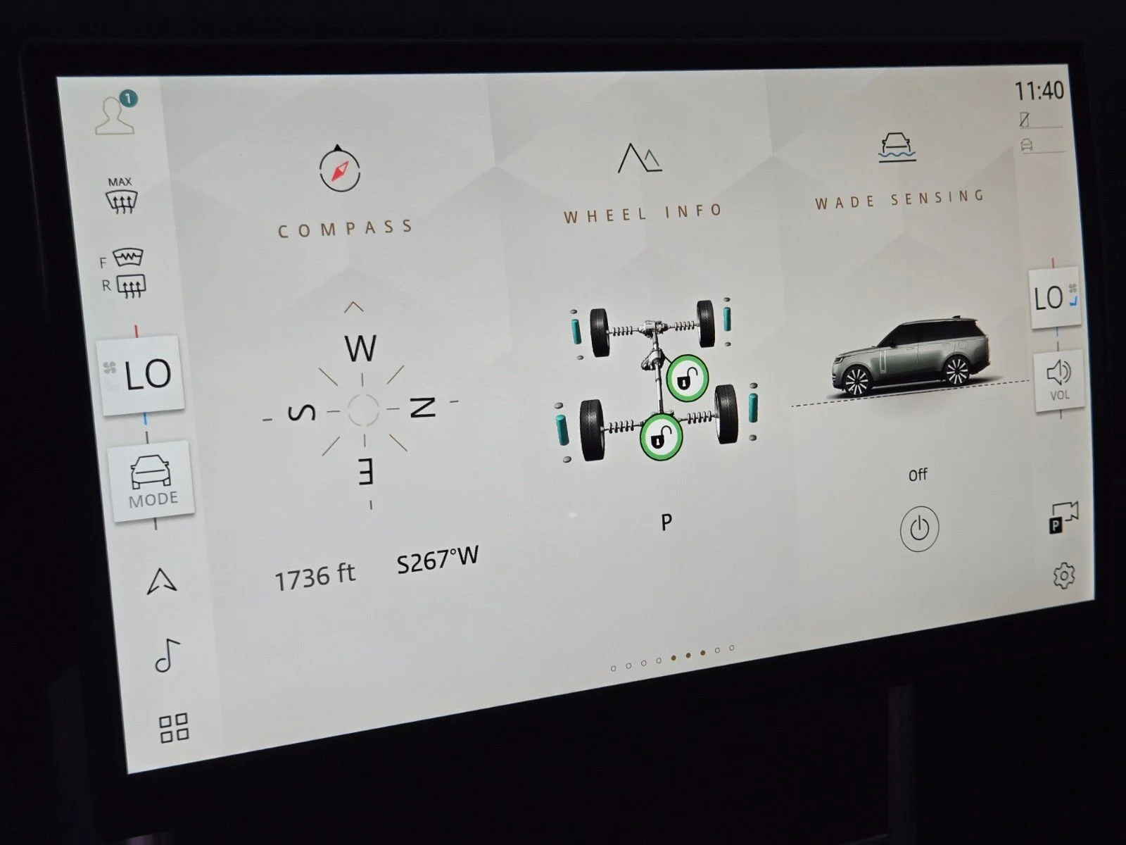 New 2026 Fuji White Land Rover SE image 30