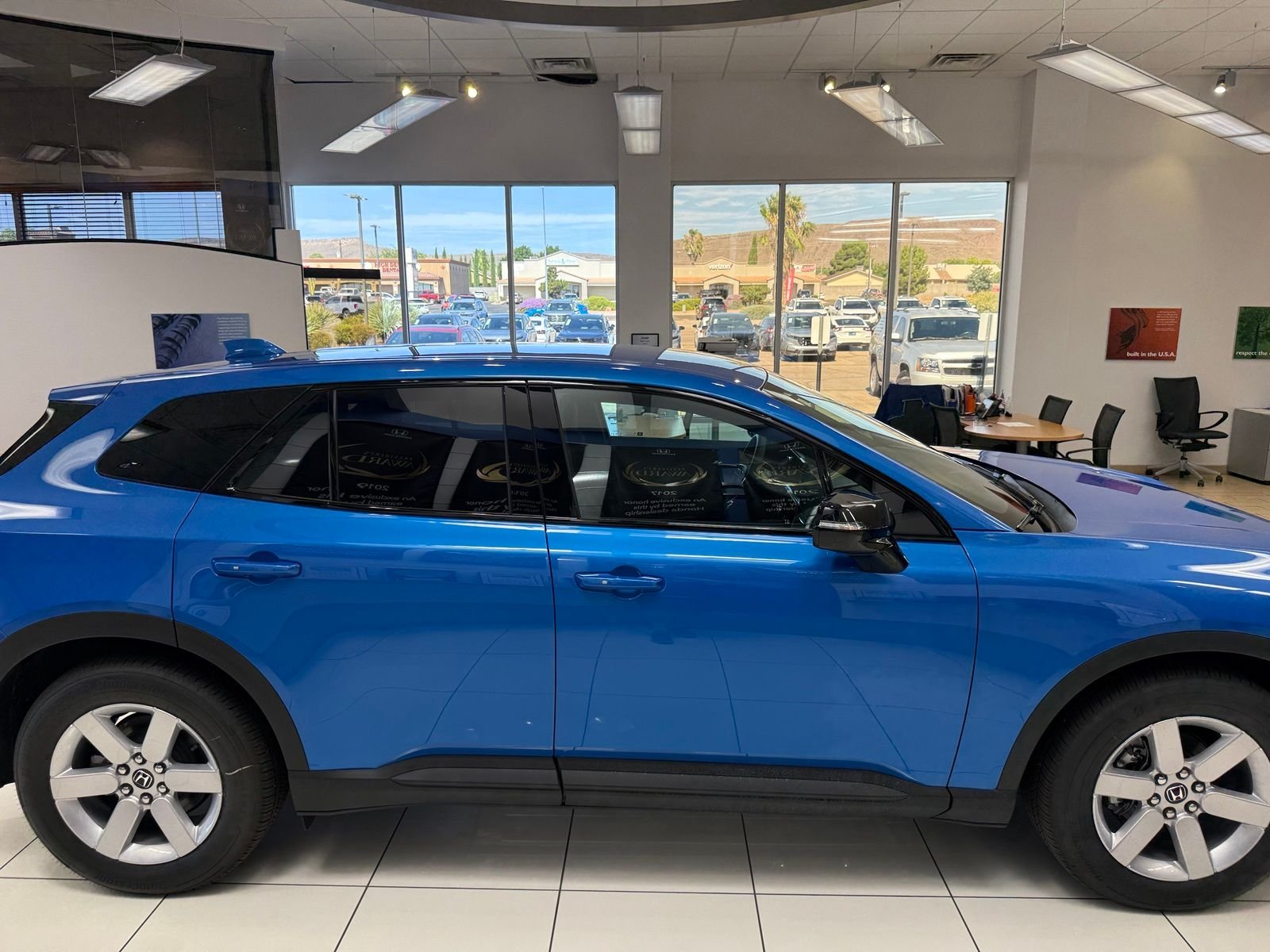 New 2026 Pacific Blue Metallic Honda EX image 4