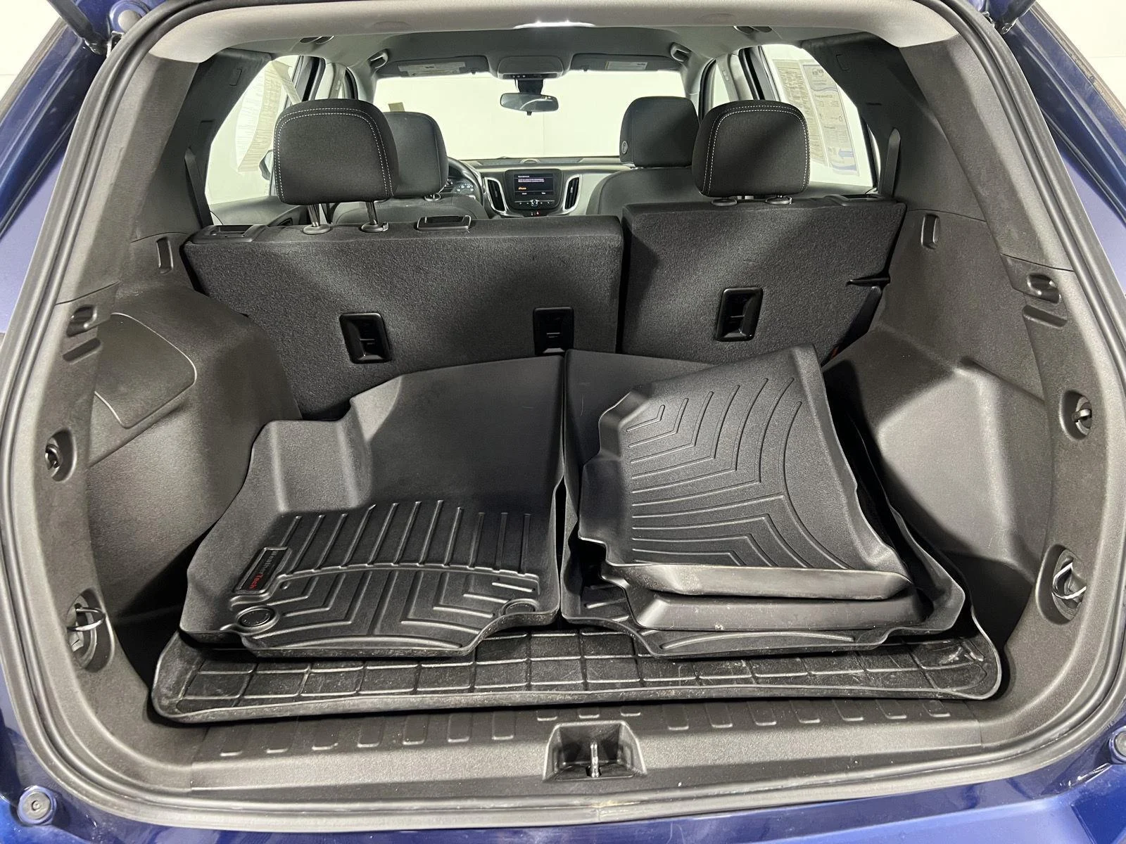 Used 2022 BLUE GLOW METALLIC Chevrolet LS image 7