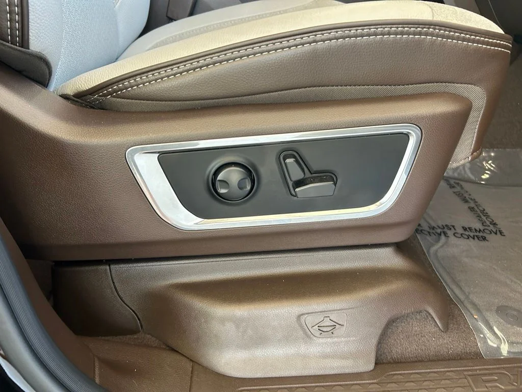 Used 2025 Black Ram Laramie image 29