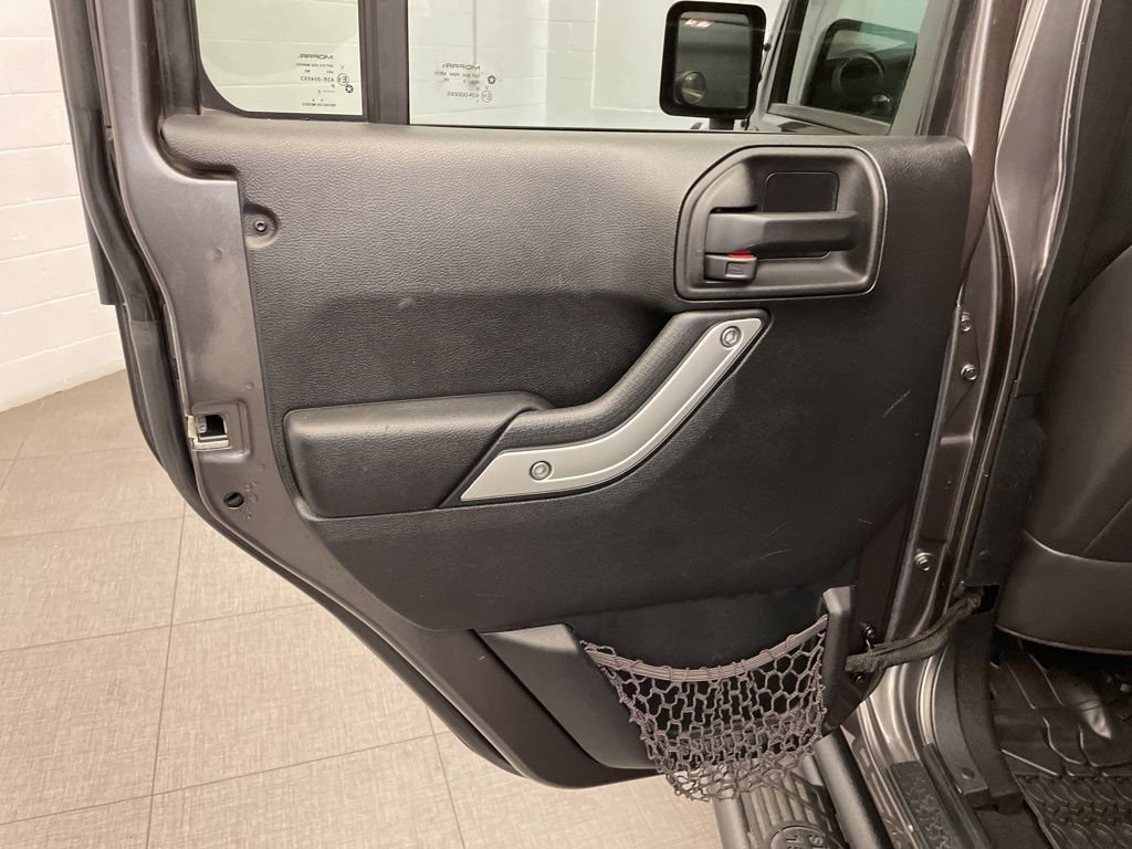 Used 2016 Gray Jeep Unlimited Rubicon image 21