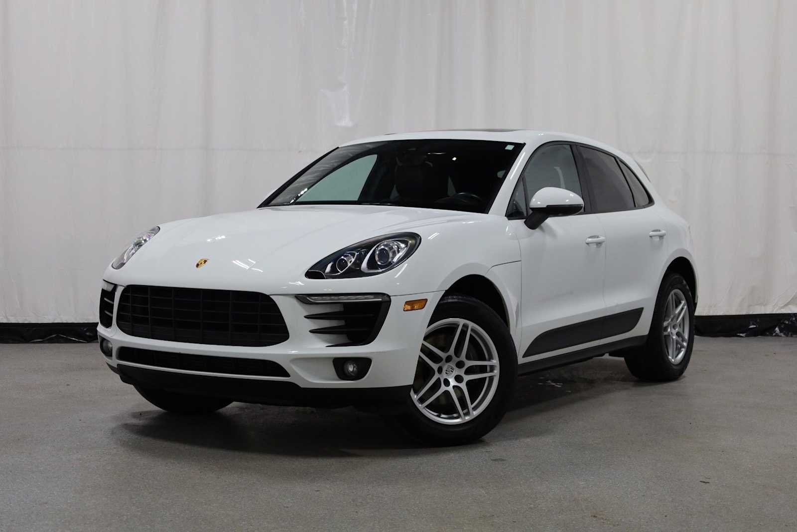 2017 Porsche Macan Base