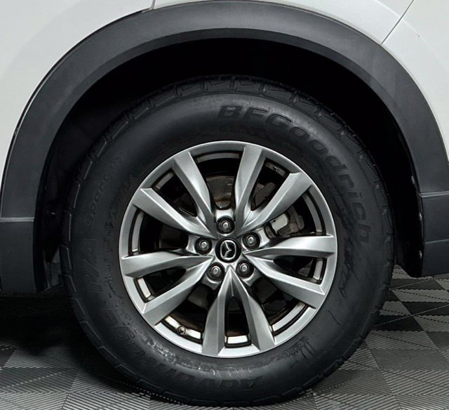 Used 2018 White Mazda Touring image 10