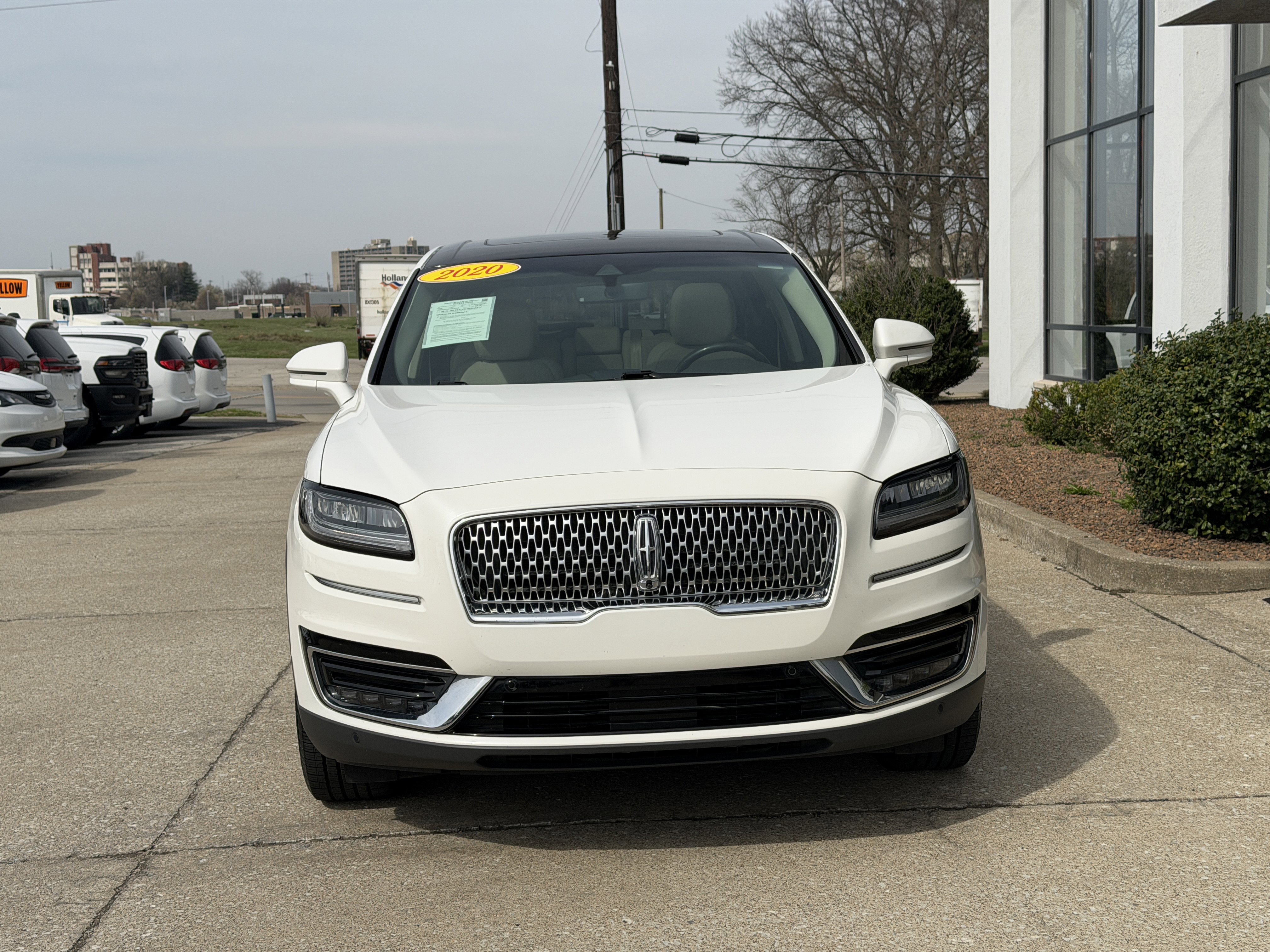 Used 2020 Pristine White Lincoln Reserve image 13