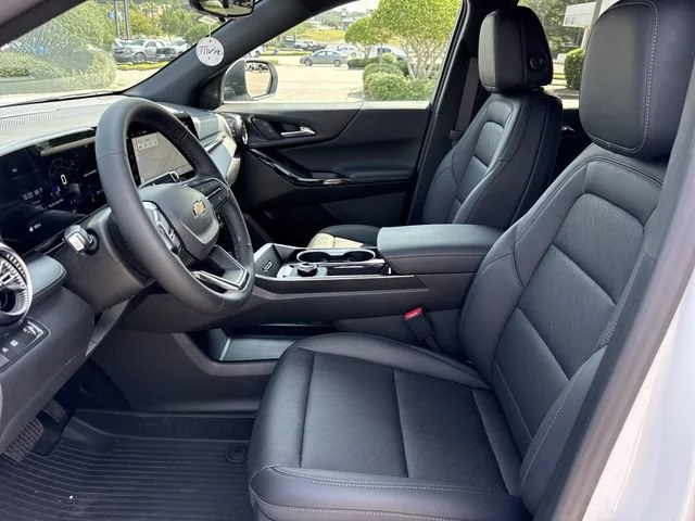 New 2027 Summit White Chevrolet LT image 10