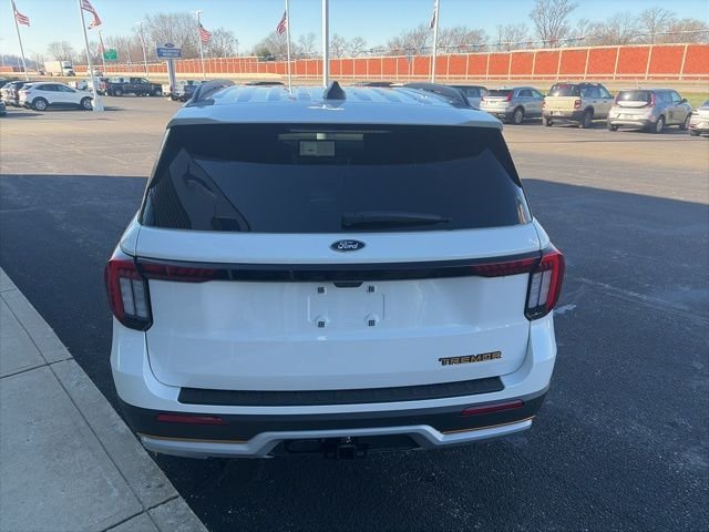New 2026 Star White Metallic Tri-Coat Ford Tremor® image 39