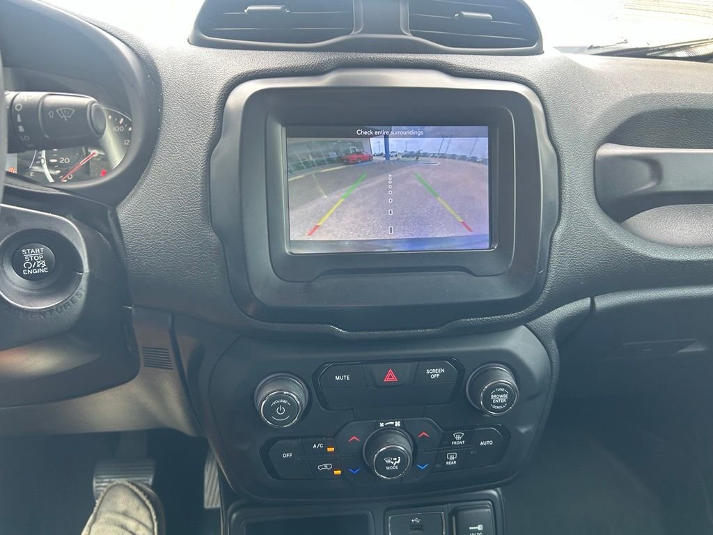 Used 2018 Black Jeep Latitude image 14