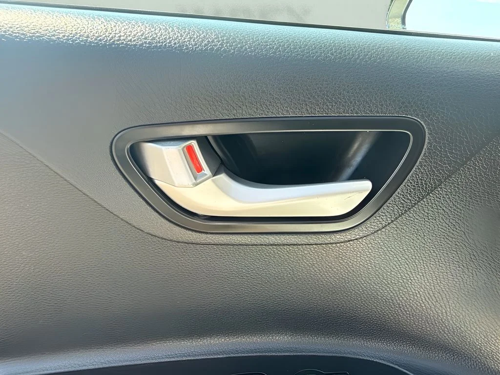 Used 2020 White Kia LX image 11