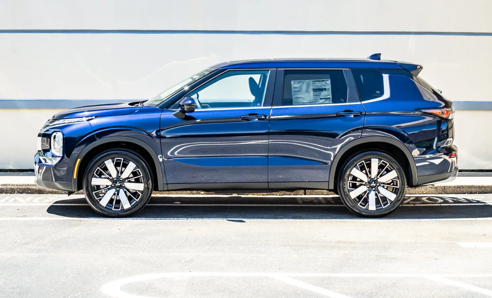 New 2026 Blue Mitsubishi SE 1.5T S-AWC image 4
