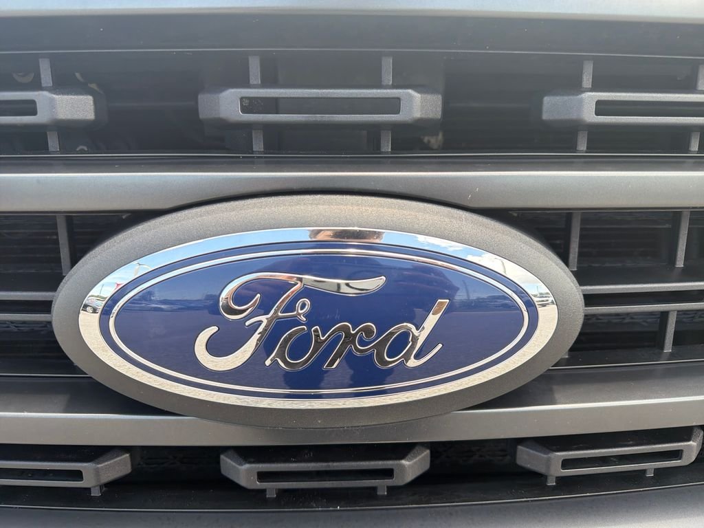 Used 2021 Gray Ford XLT image 9