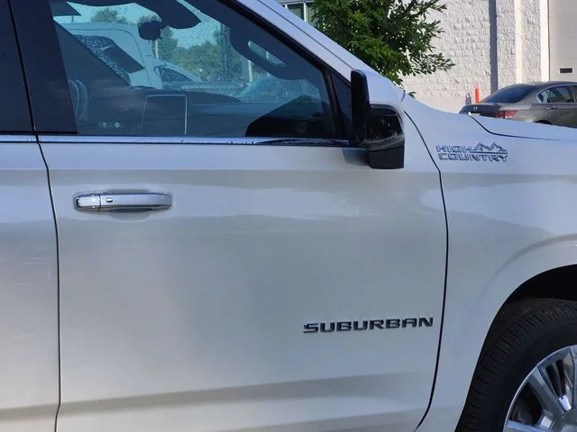 Used 2021 Beige Chevrolet High Country image 9
