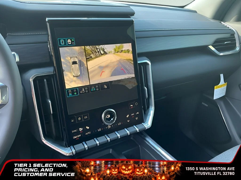 New 2026 Summit White GMC Elevation image 40