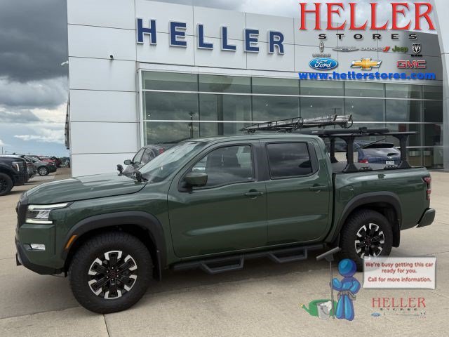 2023 Nissan Frontier PRO-4X Crew Cab 4X4's photo