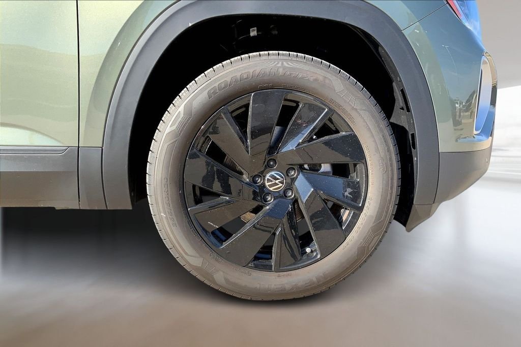 2026 Volkswagen Atlas SE w/Tech - Photo 13